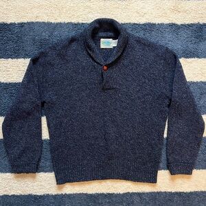 Vintage Men's Wool Navy Blue Sweater Size Medium